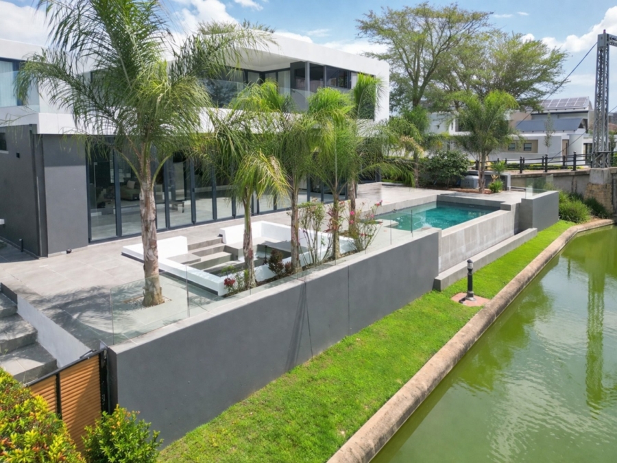 6 Bedroom Property for Sale in The Islands Estates North West